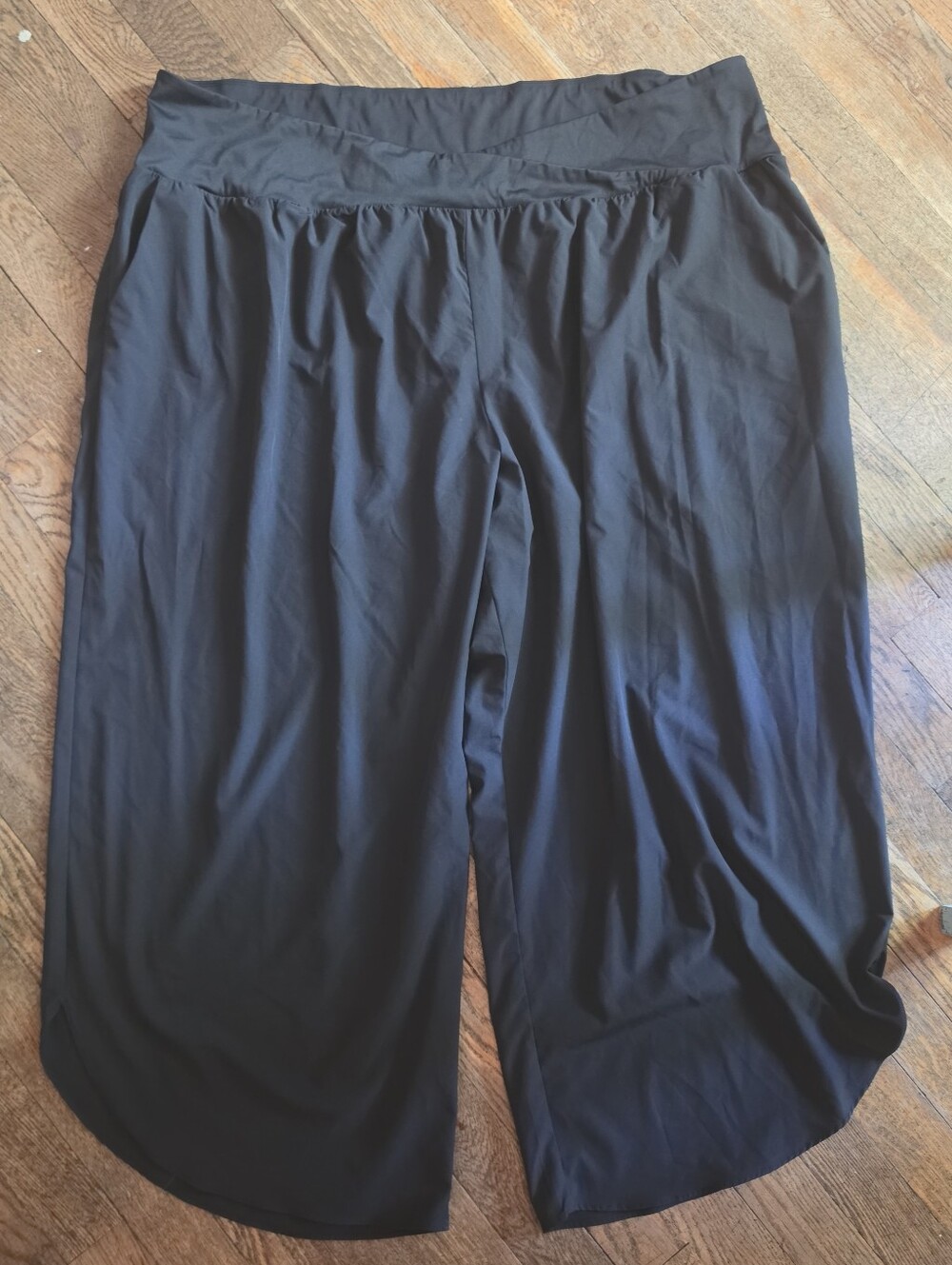 HALARA Black Wide-Leg Pants